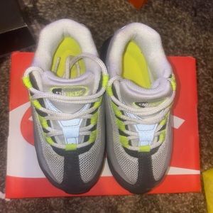 Nike AirMax 95 neon